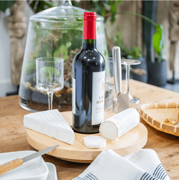 Rotating cheese tray