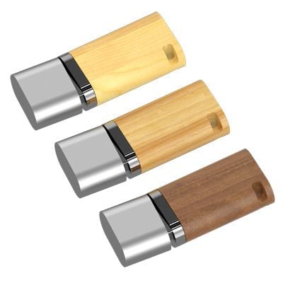 USB ξύλινο με μεταλλικό καπάκι σε ασημί χρώμα