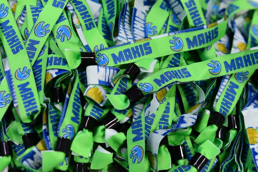 Polyester wristband with woven logo Customize it