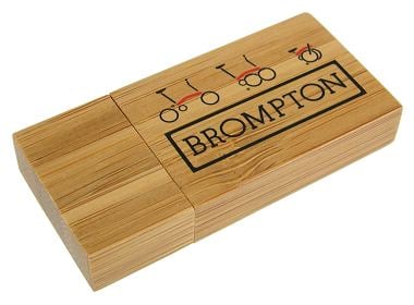 USB με ξύλινο σώμα από καρυδιά σφεντάμι ή μπαμπού