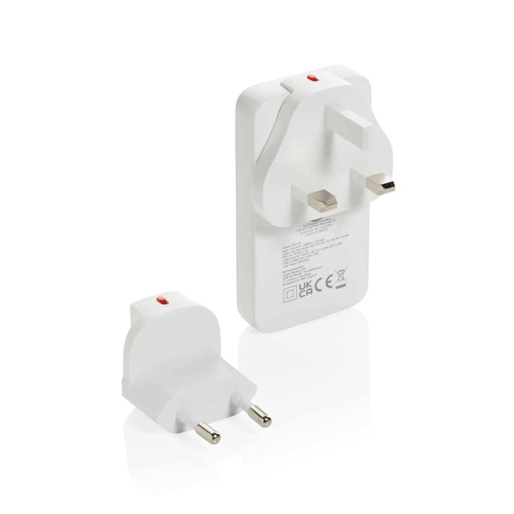 Fluxo RCS 65W flat GAN charger with universal connectors