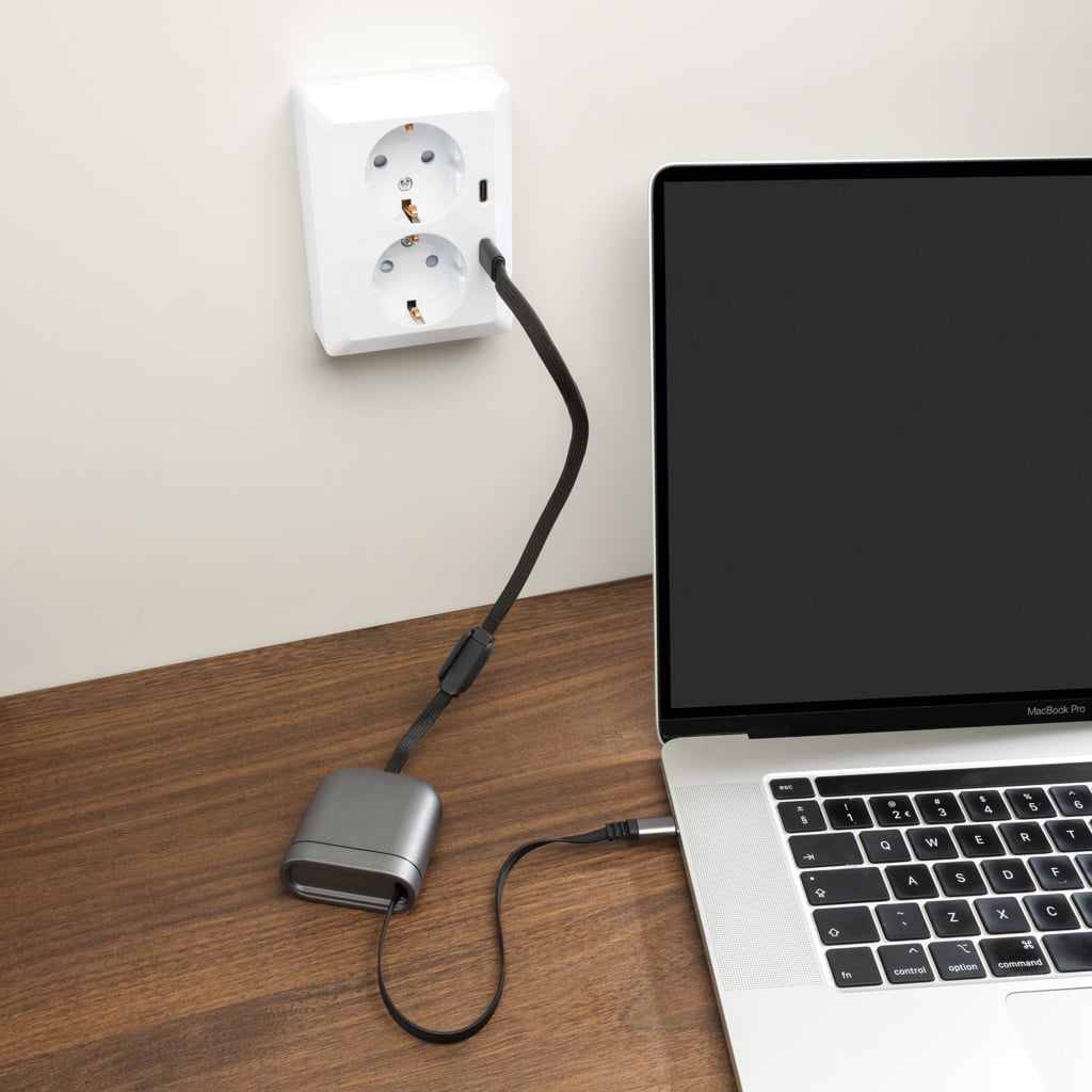 Spira RCS recycled retractable 100W fast charging cable